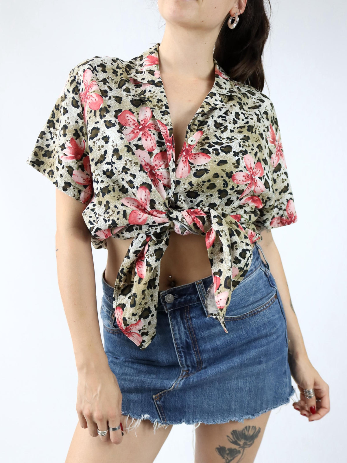 Vintage 80er 90er Bluse kurzarm crazy pattern Leoparden Blumen Viskose 40