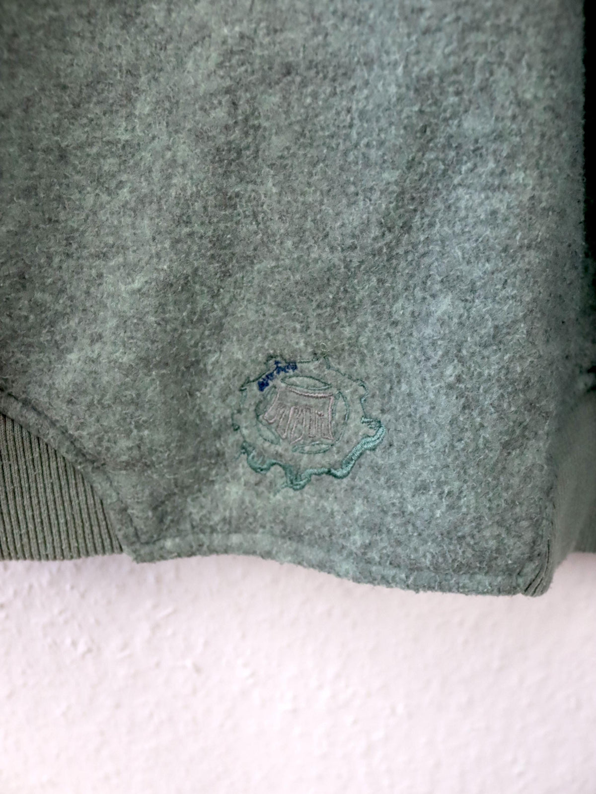 Vintage 80er 90er AMERICAN Fleecepullover Pullover blau altrosa Stehkragen Stickerei M/L