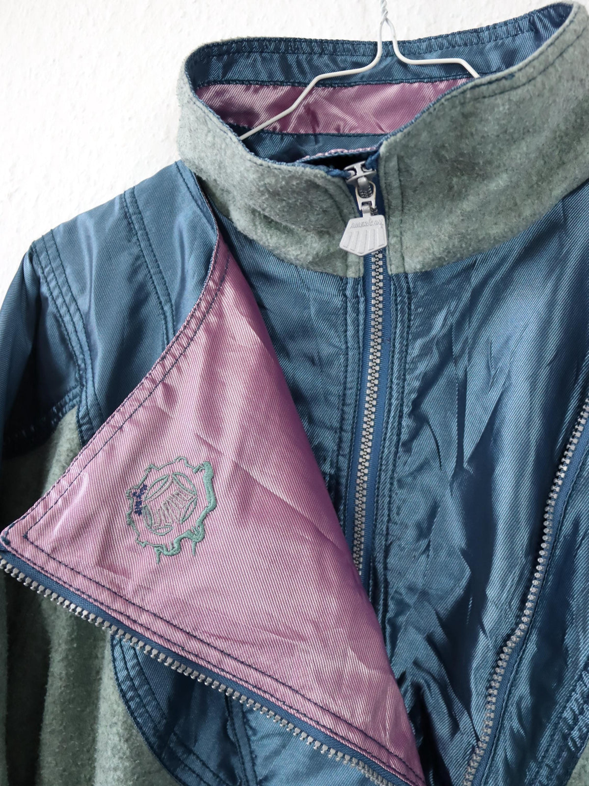 Vintage 80er 90er AMERICAN Fleecepullover Pullover blau altrosa Stehkragen Stickerei M/L