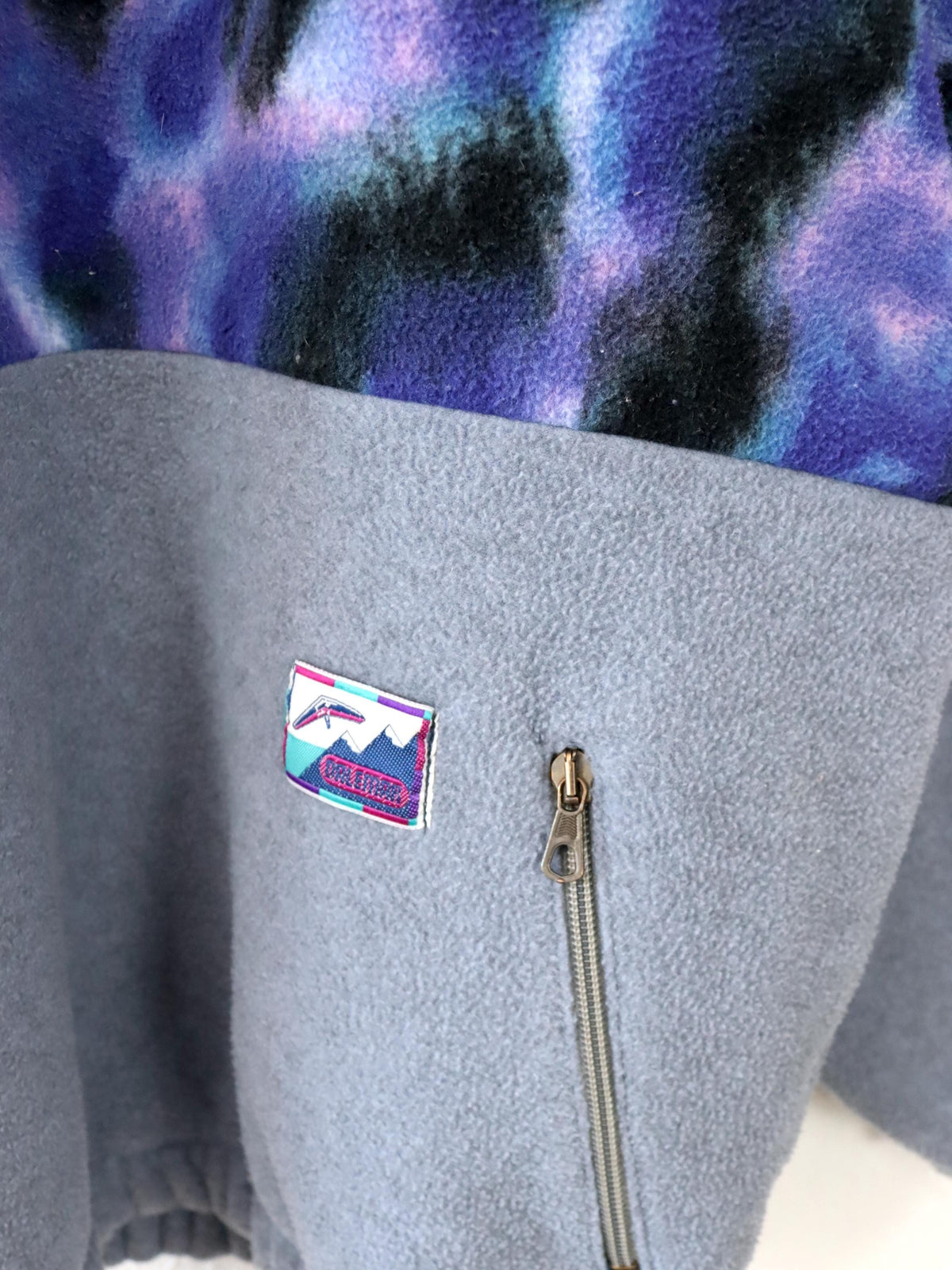 Vintage 80er 90er Fleecepullover Stehkragen crazy pattern grau lila M