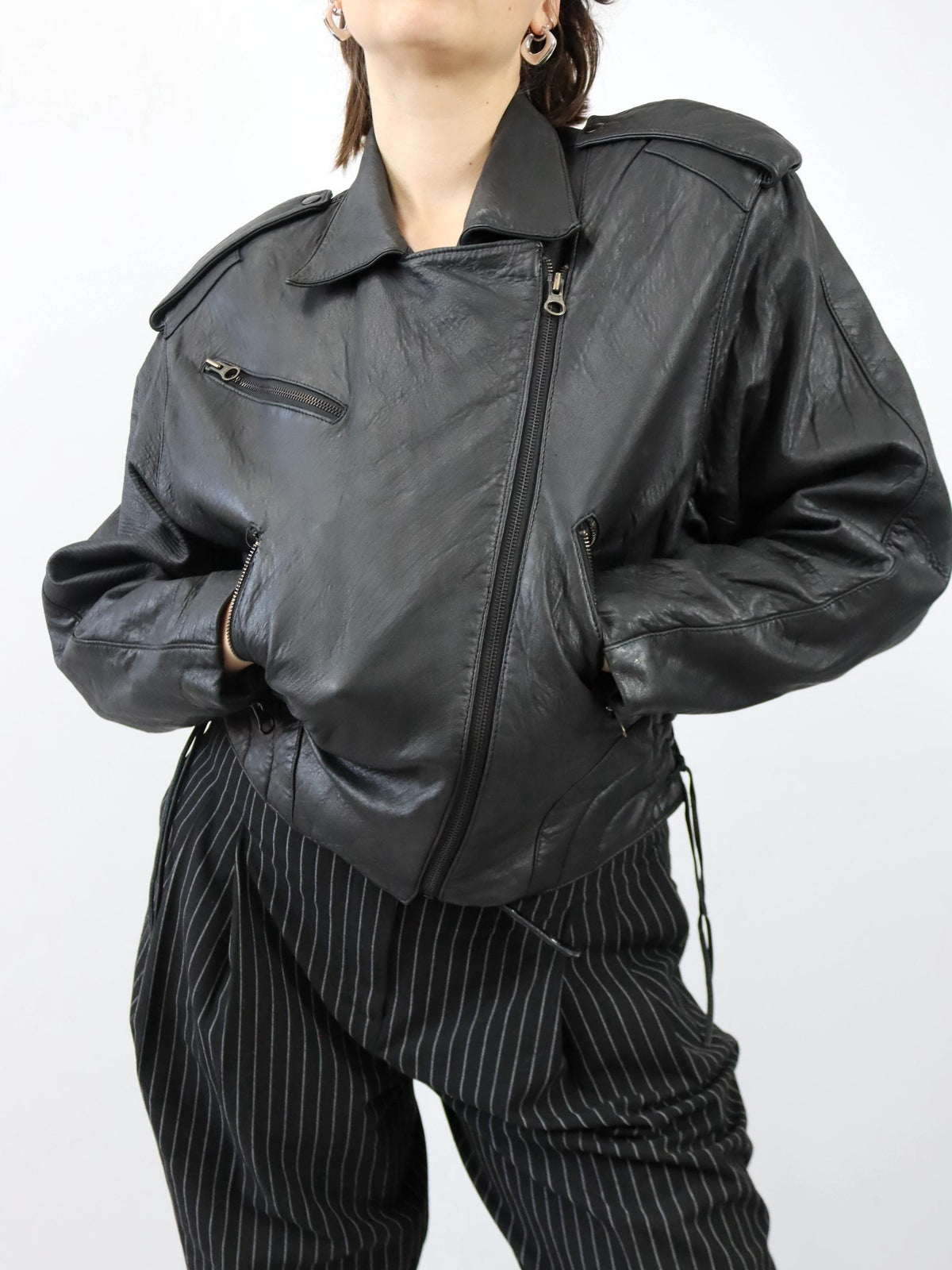 Vintage 80er 90er Bikerjacke Lederjacke schwarz Schnürung schwarz 40 M